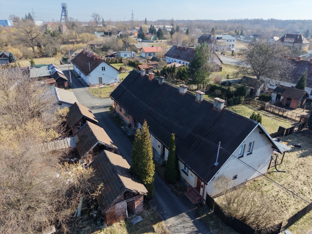 Bytový dům — 4 jednotky + zahrada + parkovací stání — foto 3
