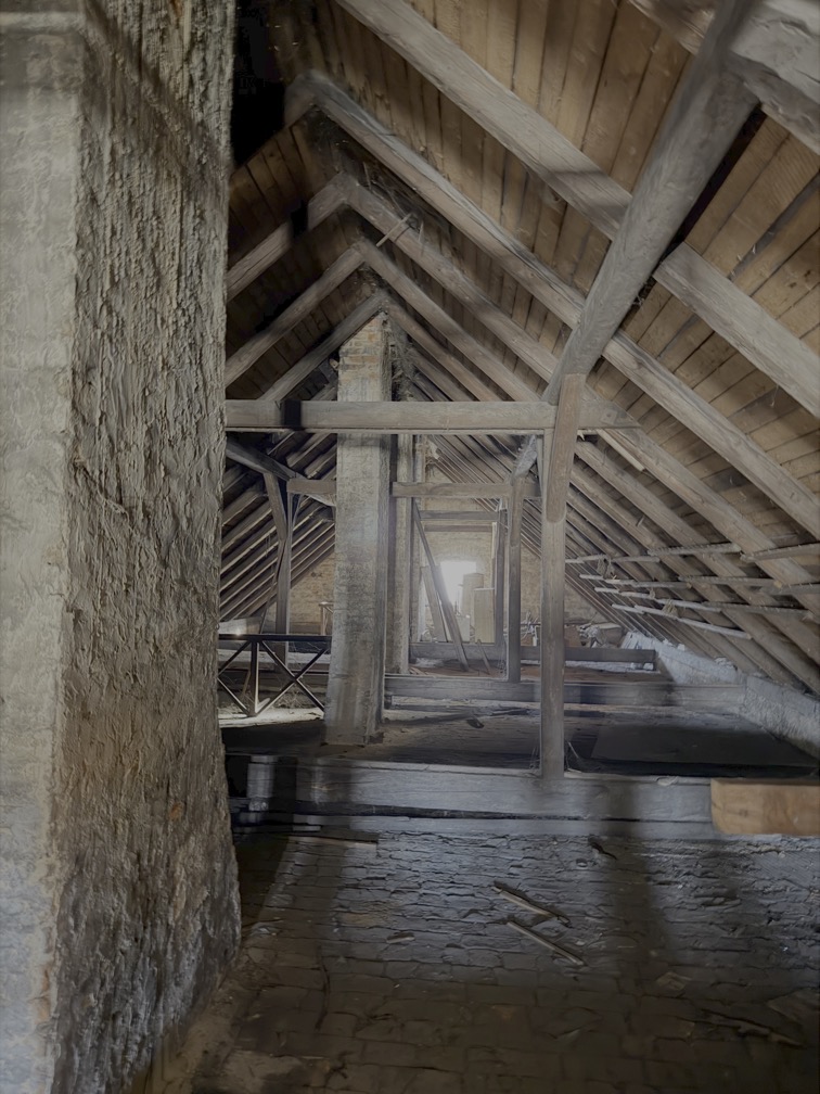 Bytový dům — 4 jednotky + zahrada + parkovací stání — foto 4