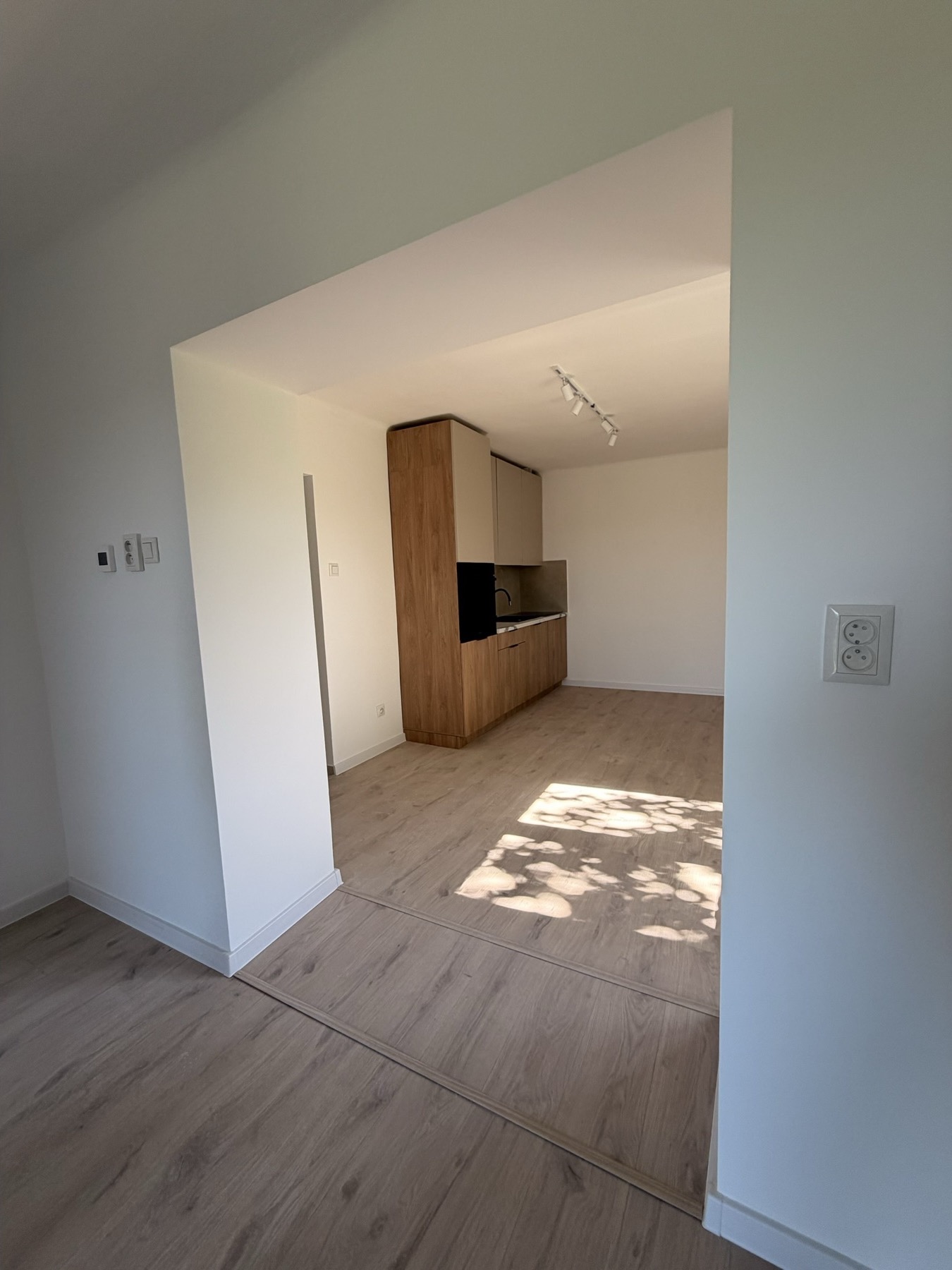 Moderní byt 2+1 po kompletní rekonstrukci — foto 3